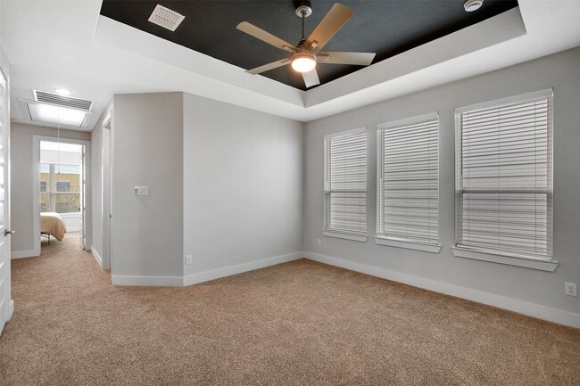 property at 119A E 43rd St