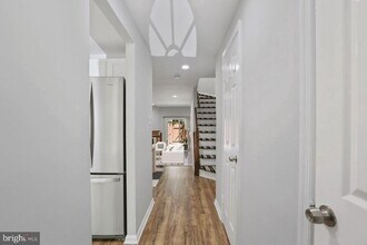 2120 Whisperwood Glen Ln in Reston, VA - Building Photo - Building Photo