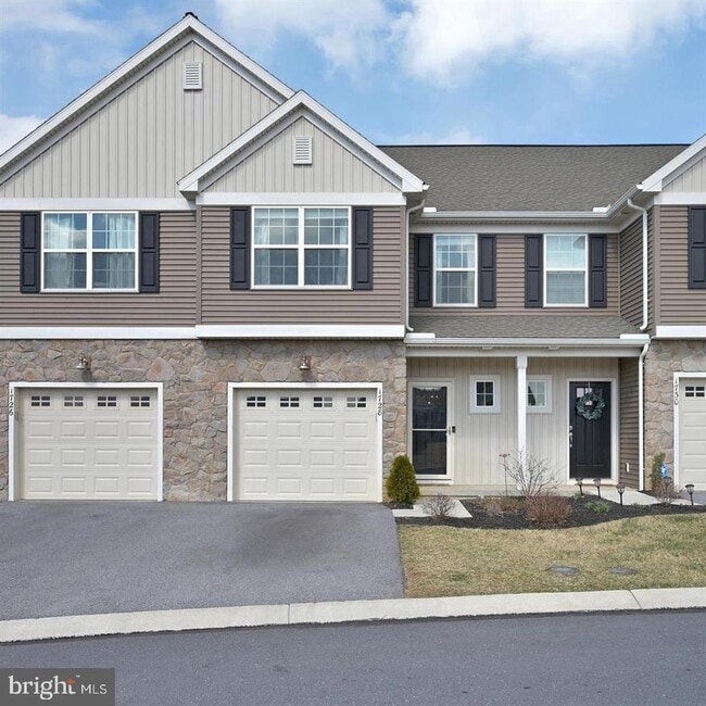 property at 1728 Fairbank Ln
