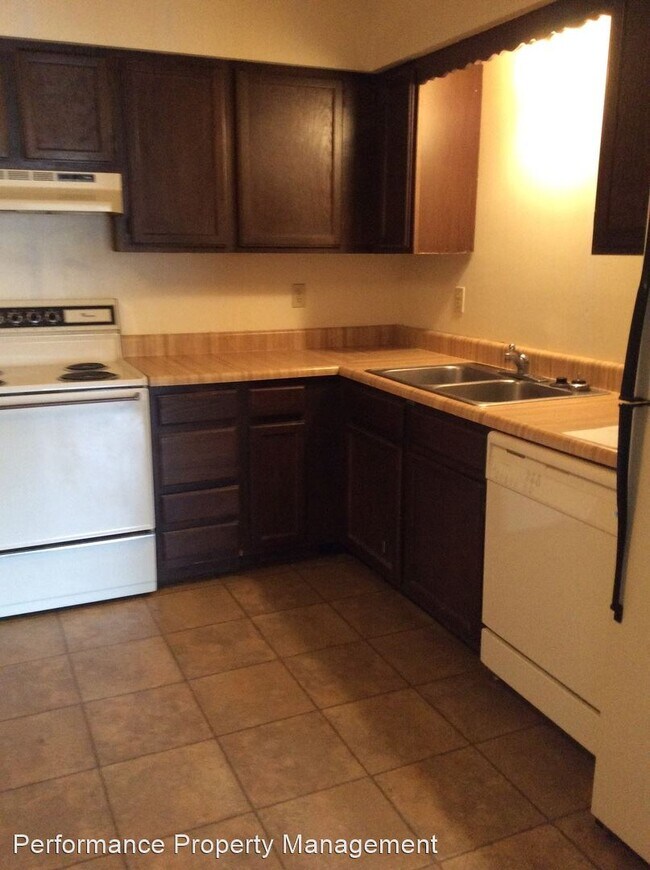 320 Lincoln St in Seward, NE - Building Photo - Building Photo