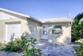 140 Flug Ave in Indialantic, FL - Building Photo - Building Photo