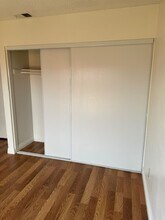 12235 Merrod Way in Victorville, CA - Foto de edificio - Building Photo