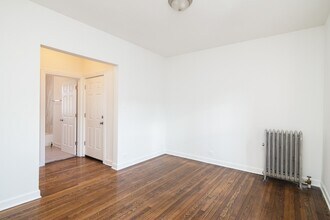 6581 N Lakewood Ave in Chicago, IL - Building Photo - Building Photo