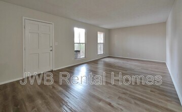 7201 Arlington Expy in Jacksonville, FL - Building Photo - Building Photo