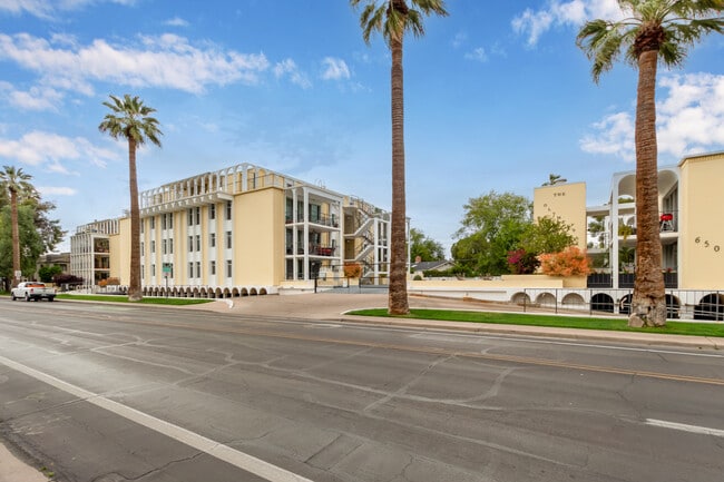 6502 N Central Ave, Unit B103