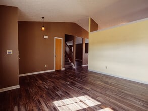 310 Imperial Dr in Hamilton, OH - Building Photo - Building Photo