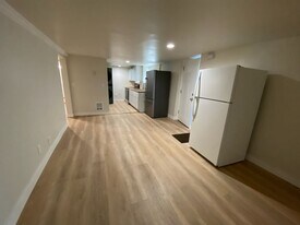 4724 7th Ave NE in Seattle, WA - Building Photo