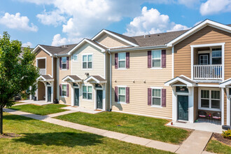 Springs at Bettendorf Apartments in Bettendorf, IA - Building Photo - Building Photo