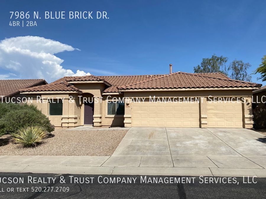 7986 N Blue Brick Dr in Tucson, AZ - Building Photo