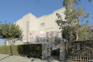 Figueroa Oaks Apartments