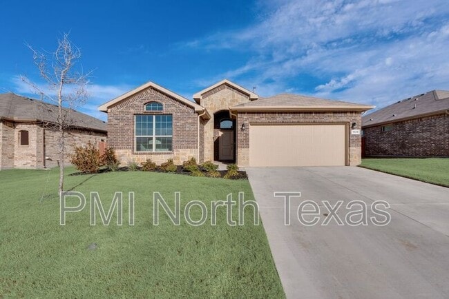 1404 El Cerrito Ln in Cleburne, TX - Building Photo - Building Photo