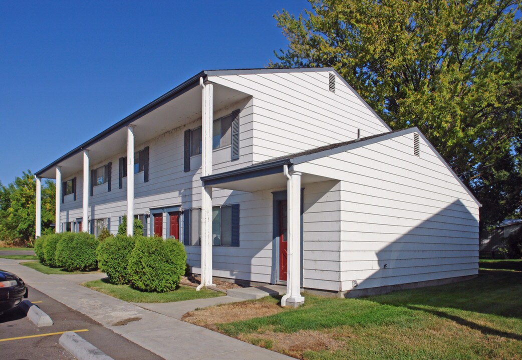2923 N Dalton Ln in Boise, ID - Foto de edificio