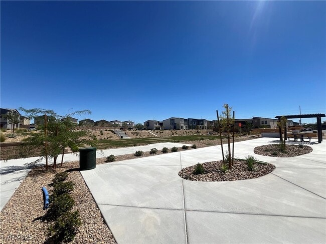 property at 6113 Hibiscus Gdn St