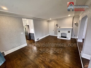 2618 N 72nd St in Wauwatosa, WI - Building Photo - Building Photo