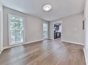 1166 Booth Rd SW in Marietta, GA - Foto de edificio - Building Photo