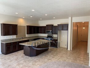 5530 Summer Land Dr in Linda, CA - Building Photo - Building Photo