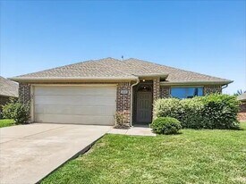 413 Windridge Dr in Little Elm, TX - Building Photo