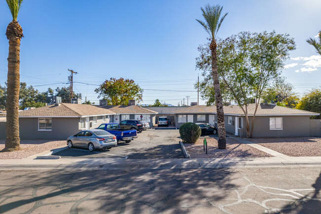 3121-3123 W Almeria Rd in Phoenix, AZ - Foto de edificio - Building Photo