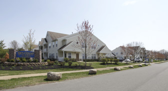 Shenandoah Village Apartments