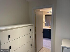 11301 Water Pointe Cir in Reston, VA - Building Photo - Building Photo