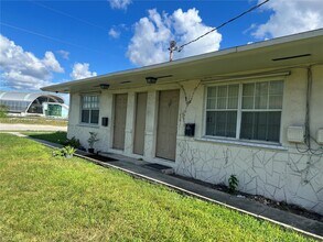 832 NE 5th Ave in Homestead, FL - Building Photo - Building Photo