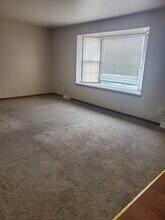 1078 N Pond Dr in Brighton, CO - Foto de edificio - Building Photo