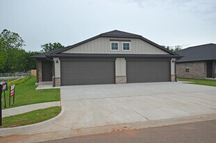 11209 Burnham Ave in Oklahoma City, OK - Building Photo