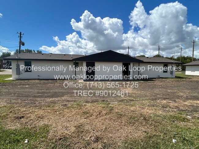 property at 2006 W Texas Ave