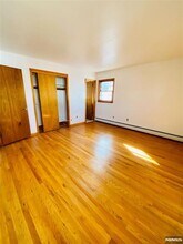 331 Capitol St in Saddle Brook, NJ - Building Photo - Building Photo