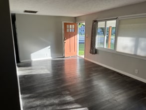 614 Park Dr in Greenwood, IN - Building Photo - Building Photo