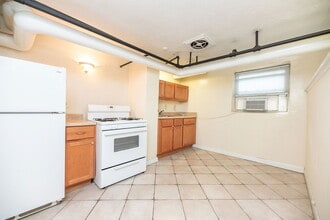 2802 Digby Ave in Cincinnati, OH - Building Photo - Building Photo