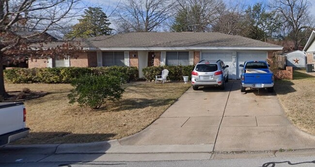 property at 2928 Cortez Dr