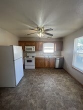 1408 S Case St in Carthage, MO - Building Photo - Building Photo