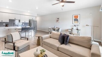 760 S Boulder Hwy in Henderson, NV - Building Photo