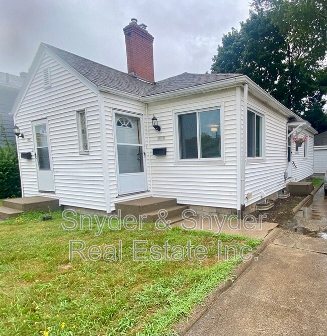 1093 N Main St in Akron, OH - Building Photo - Building Photo