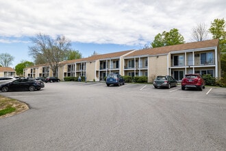 Cocheco Court in Dover, NH - Building Photo - Building Photo