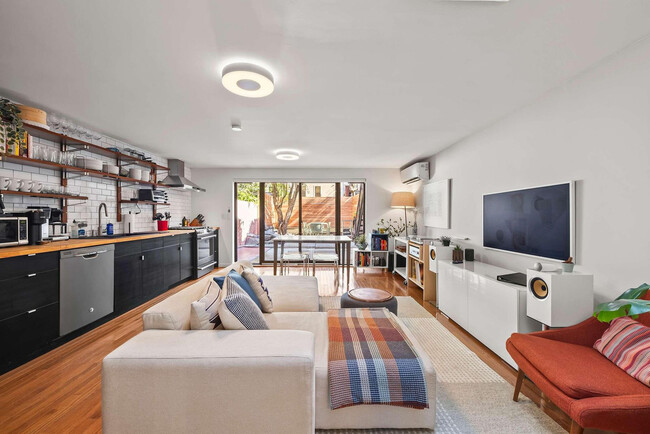 649 DeKalb Ave