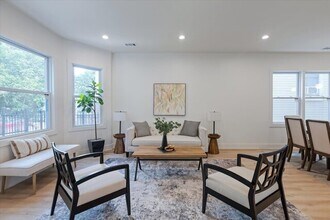 1808 N Karlov Ave in Chicago, IL - Building Photo - Building Photo