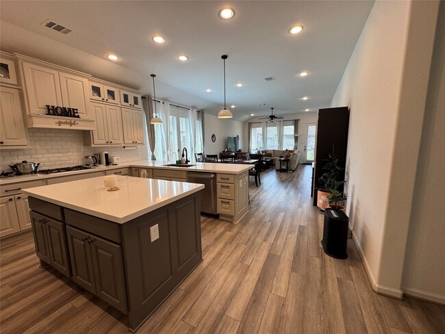 property at 4522 Peloton Rd