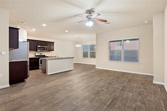 10625 Menominee Falls Ln in Austin, TX - Building Photo - Building Photo