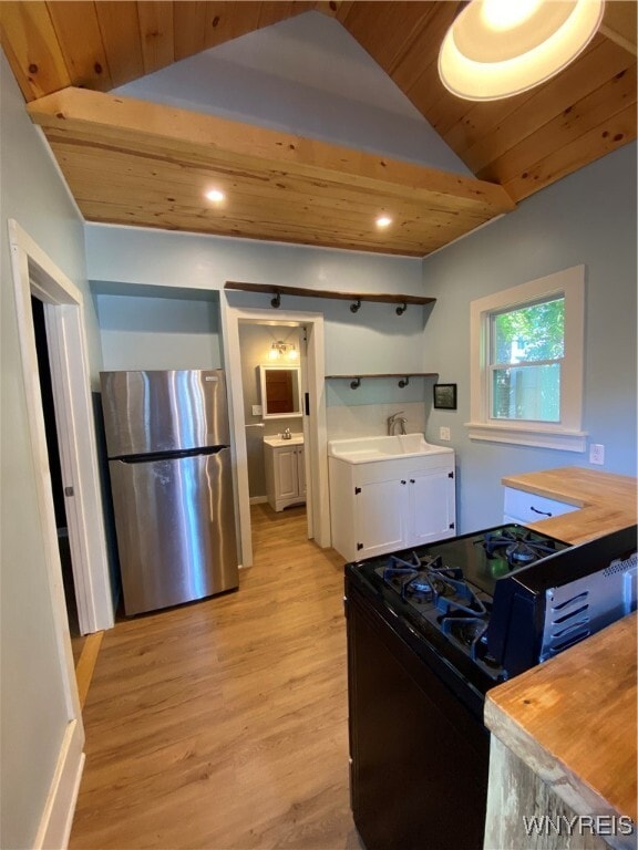 property at 173 Whitney Pl