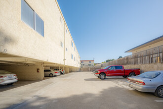 Parkview Apartments in Santa Clara, CA - Building Photo - Building Photo