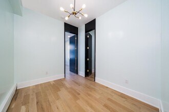 541 Newark Ave in Jersey City, NJ - Building Photo - Building Photo