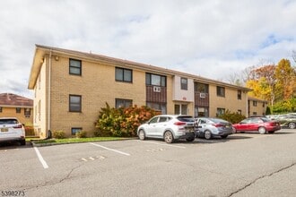 263 Somerset St in North Plainfield, NJ - Building Photo - Building Photo