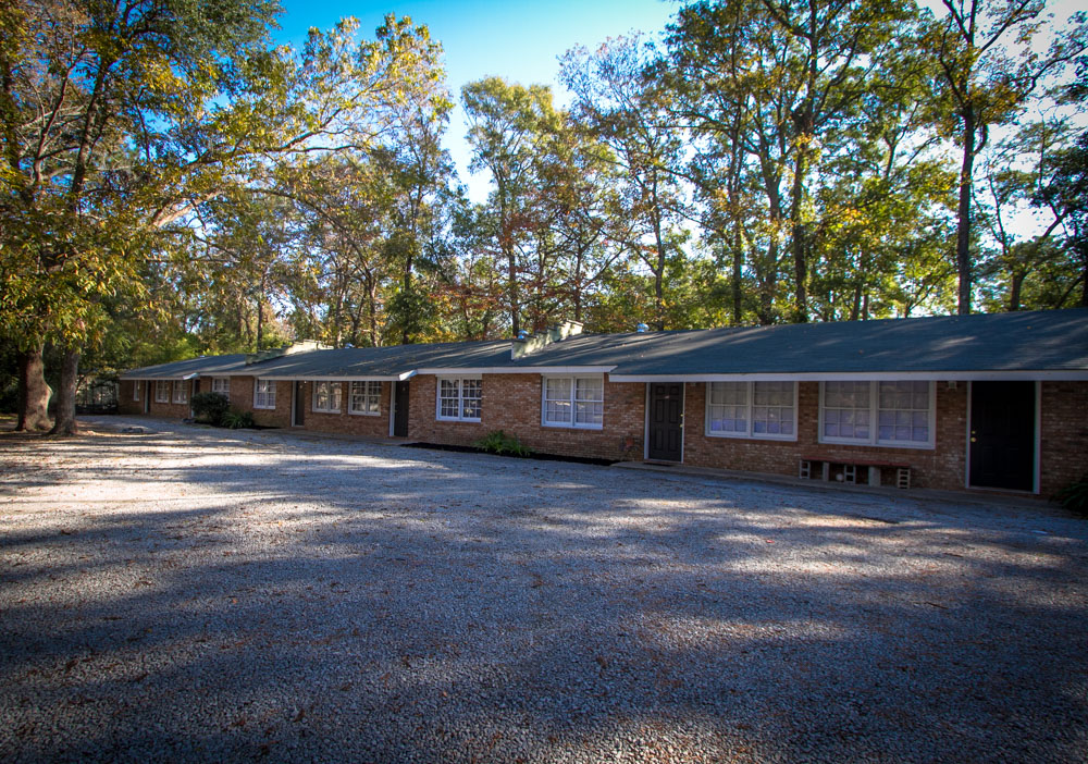 2532 Midland Park Rd in North Charleston, SC - Building Photo