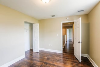 15305 SW 146th St in Miami, FL - Building Photo - Building Photo