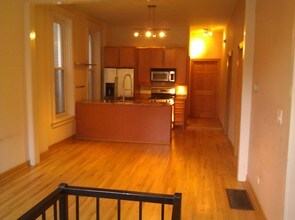 2740 W Haddon Ave, Unit 1 in Chicago, IL - Building Photo - Building Photo