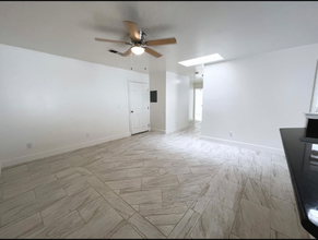 4141 Teal St-Unit -5 in Bakersfield, CA - Building Photo - Building Photo