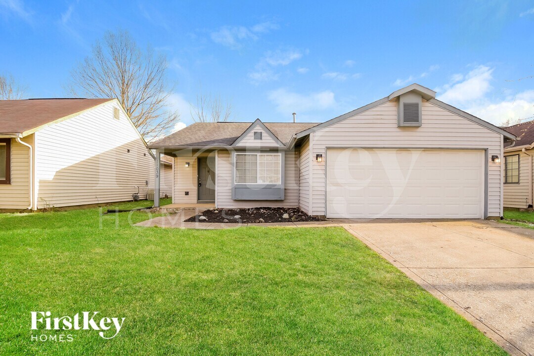 11039 Wismar Dr in Indianapolis, IN - Building Photo