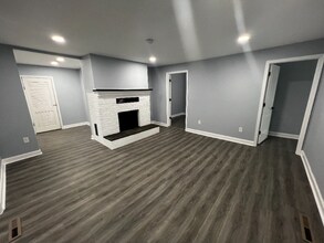 220 Locust Ln in Elkton, MD - Building Photo - Building Photo